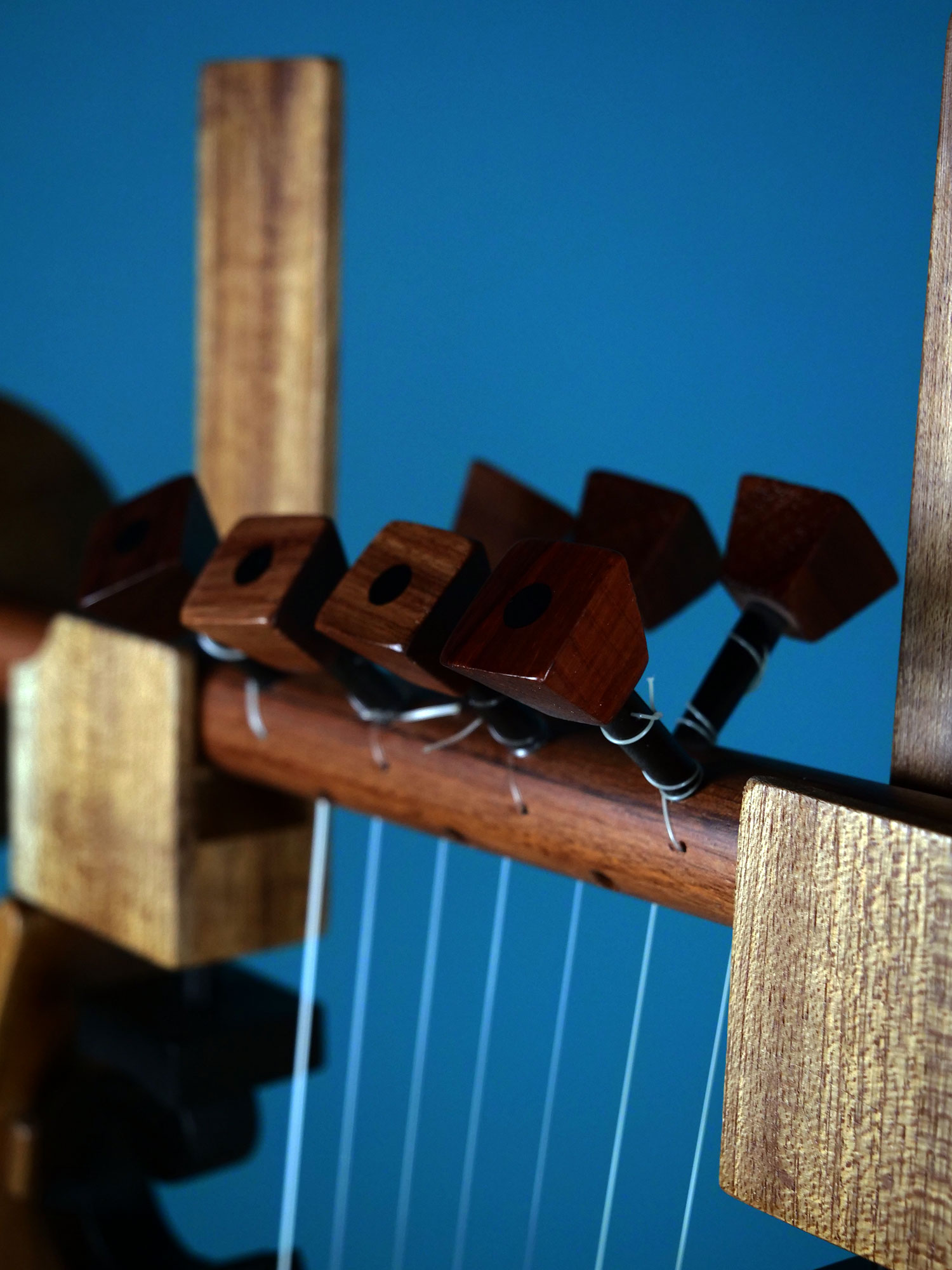 Kithara (Cithara) of the Golden Age, Luthieros Instruments, Koumartzis Familia, luthieros.com