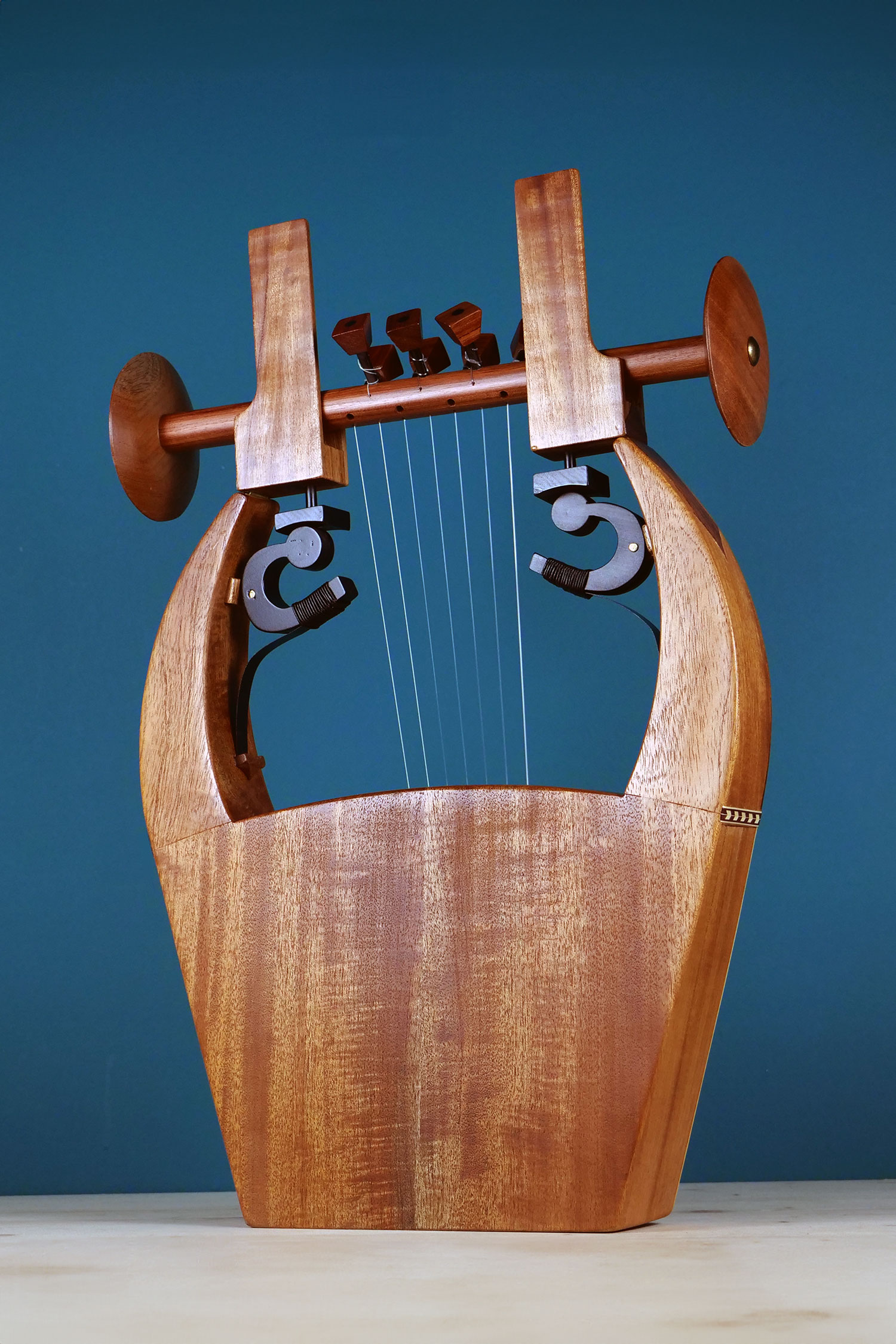 Kithara (Cithara) of the Golden Age, Luthieros Instruments, Koumartzis Familia, luthieros.com